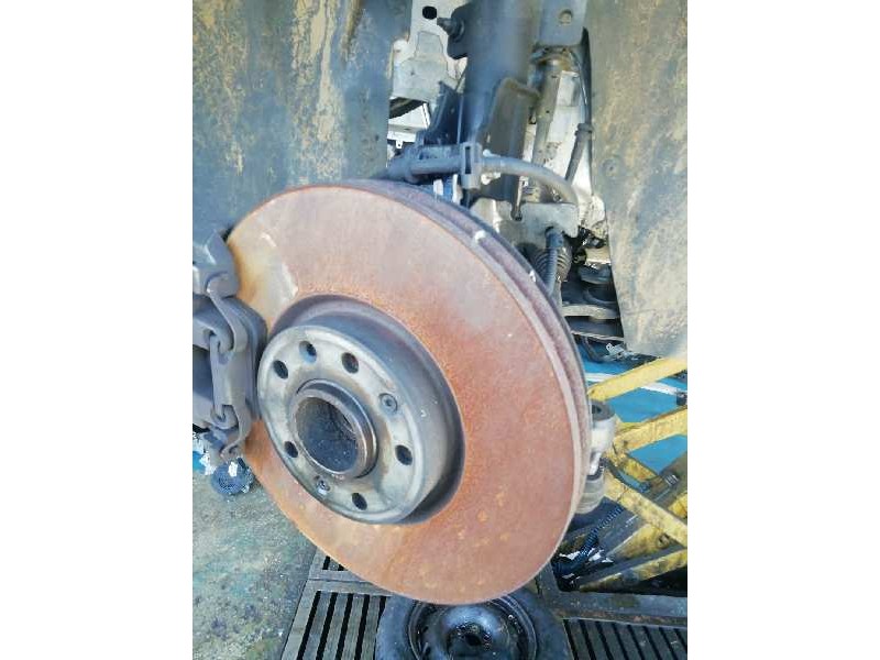 Recambio de mangueta delantera izquierda para peugeot 5008 gt referencia OEM IAM   