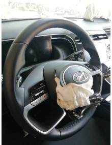 Recambio de volante para hyundai tucson 1.6 hybrid 4x4 referencia OEM IAM 56113N9000 BUEN ESTADO 