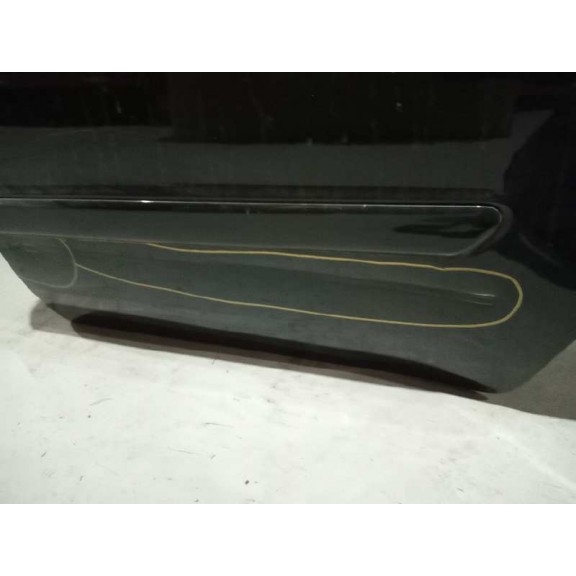 Recambio de puerta trasera izquierda para opel zafira b family referencia OEM IAM  NEGRA GOLPEADA