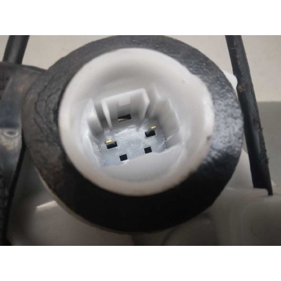 Recambio de cerradura puerta trasera izquierda para toyota yaris hybrid active referencia OEM IAM  2 PINES 