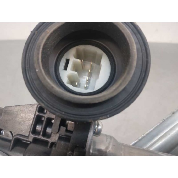 Recambio de elevalunas trasero izquierdo para toyota yaris hybrid active referencia OEM IAM 857100D100 6 PINES 