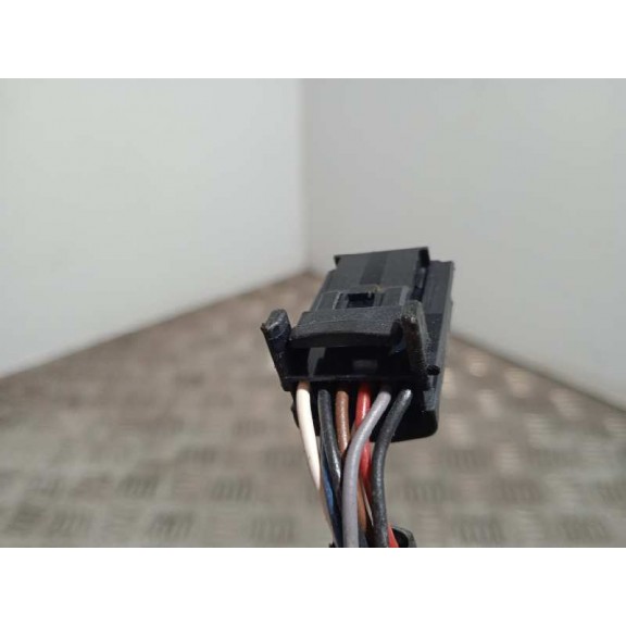 Recambio de retrovisor derecho para renault clio iv technofeel referencia OEM IAM 963016264R  9 CABLES