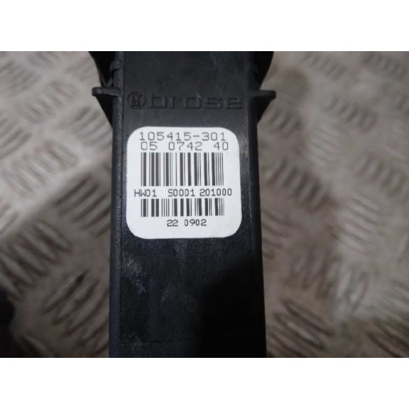 Recambio de motor elevalunas delantero derecho para volkswagen passat berlina (3b3) 1.9 tdi referencia OEM IAM 0130821694  