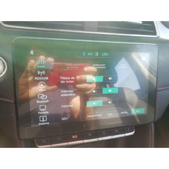 Recambio de pantalla multifuncion para mg zs luxury referencia OEM IAM   