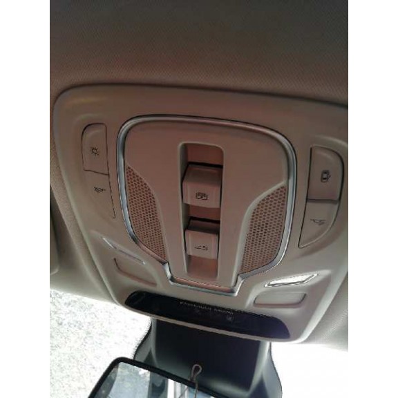 Recambio de luz interior para mg zs luxury referencia OEM IAM   