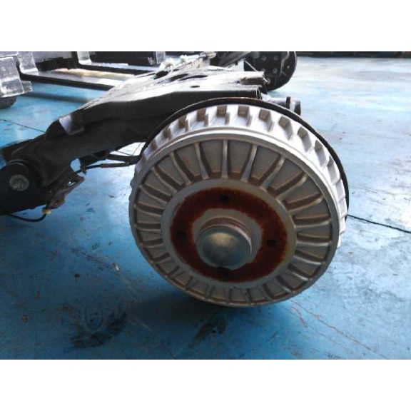 Recambio de puente trasero para renault captur luxe referencia OEM IAM  TAMBOR ABS 4 TORNILLOS