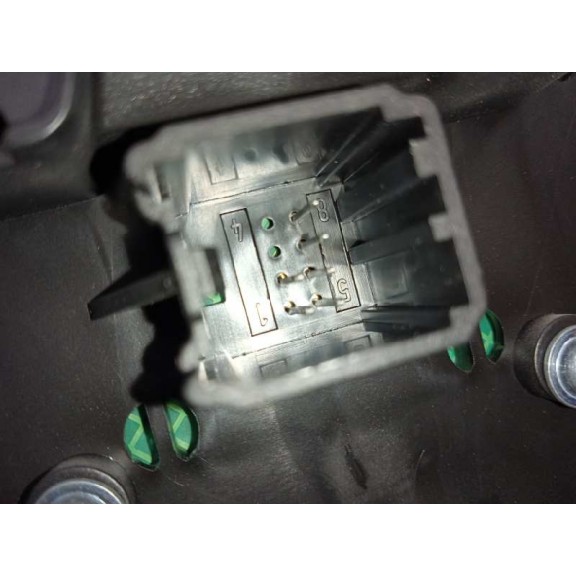 Recambio de sistema audio / radio cd para ford focus lim. (cb8) trend referencia OEM IAM BM5T18K811BA MANDOS 