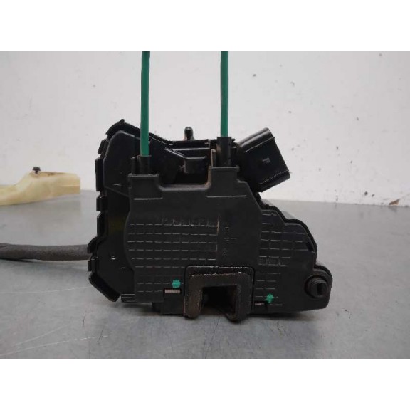 Recambio de cerradura puerta trasera izquierda para ssangyong tivoli limited 4x2 referencia OEM IAM 7131035001 4 PINES 