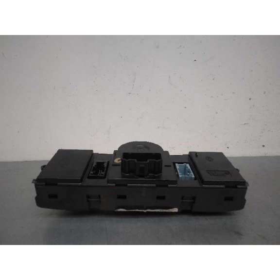 Recambio de mando climatizador para renault megane ii berlina 5p confort authentique referencia OEM IAM 8200312940  