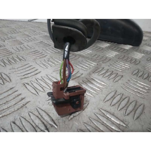 Recambio de retrovisor izquierdo para peugeot 407 st sport referencia OEM IAM  ABATIBLE 7 CABLES