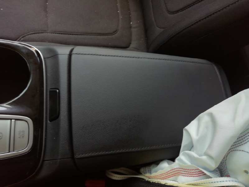 Recambio de apoyabrazos central para hyundai tucson 1.6 hybrid 4x4 referencia OEM IAM 84690N7101NNB  