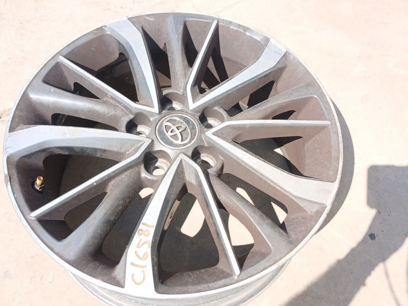 Recambio de llanta para toyota avensis touring sports advance referencia OEM IAM 7JX17 ET45 HL49307 X1