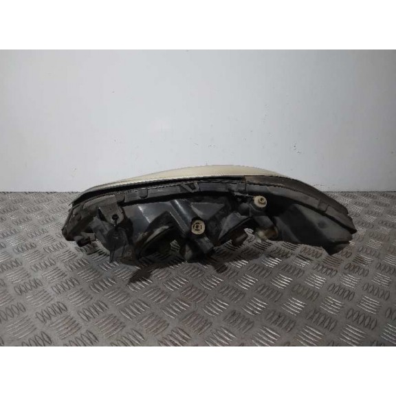 Recambio de faro derecho para opel zafira a elegance referencia OEM IAM 67716821 SOPORTE ROTO 