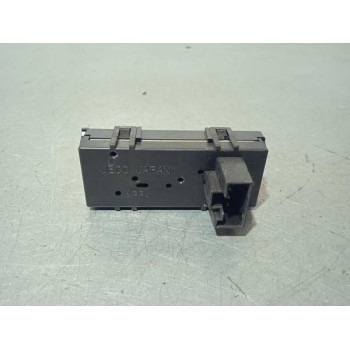 Recambio de display para toyota prius (nhw20) basis referencia OEM IAM 8391047040  8391047040