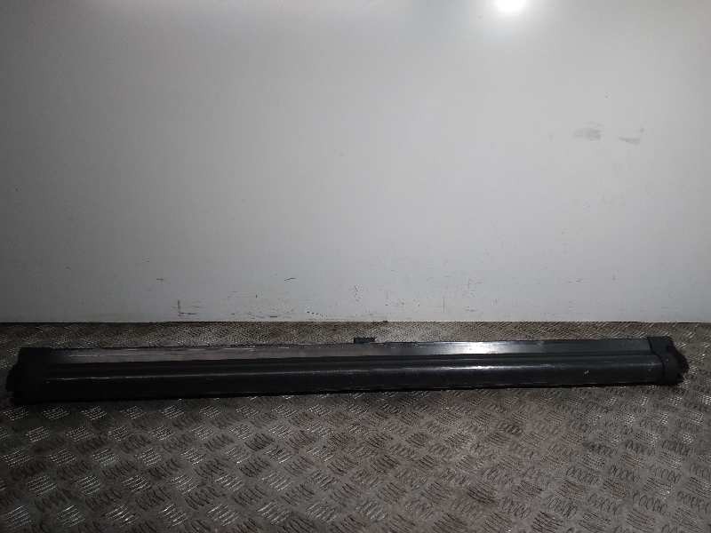 Recambio de bandeja trasera para hyundai i40 cw gl comfort referencia OEM IAM  CON RED ( PARA ANIMALES) 