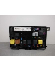 Recambio de caja reles / fusibles para opel astra h berlina 1.6 16v referencia OEM IAM 13206750  