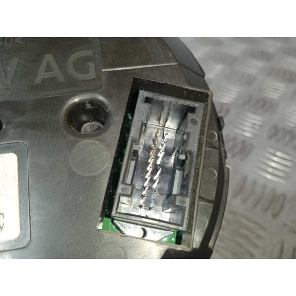 Recambio de cuadro instrumentos para seat leon st (5f8) 1.6 tdi referencia OEM IAM 5F0920741F  260KMH-6000RPM