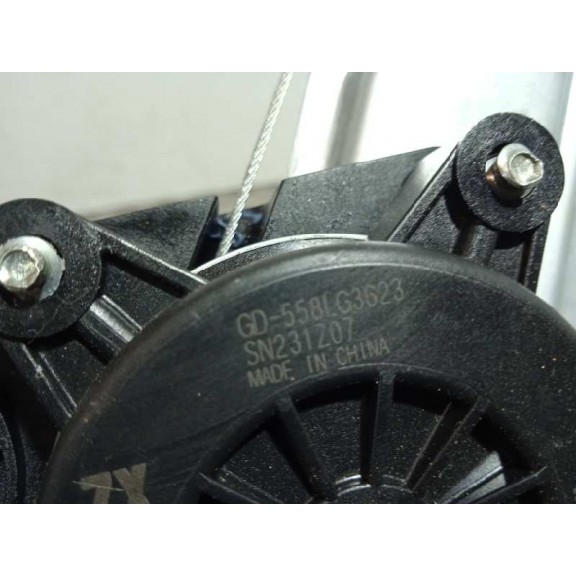 Recambio de elevalunas trasero izquierdo para mg zs luxury referencia OEM IAM 10233937 GD558LG3623 2 PINS