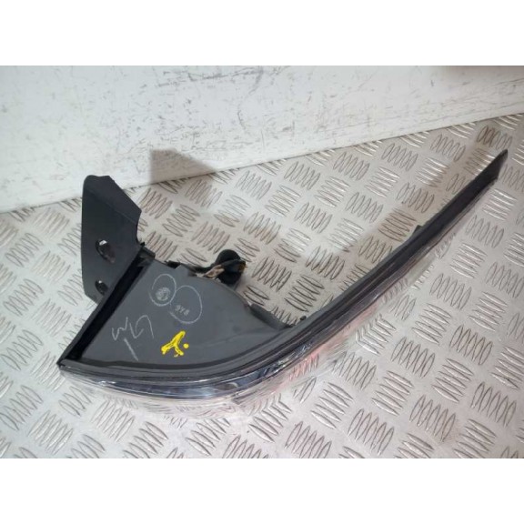 Recambio de piloto trasero derecho para lexus ct 200h referencia OEM IAM  ROTURA PEQUEÑA EN ESQUINA INTERIOR 