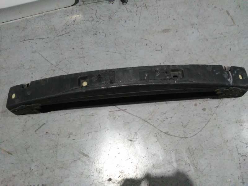 Recambio de refuerzo paragolpes delantero para chrysler voyager (rg) 2.8 crd cat referencia OEM IAM   