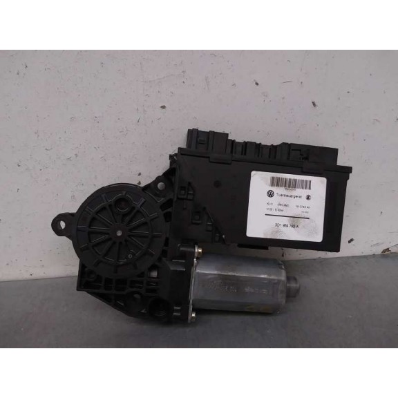 Recambio de motor elevalunas delantero derecho para volkswagen touareg (7la) tdi r5 referencia OEM IAM 7L0959702A 3D1959792A 