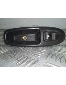 Recambio de mando elevalunas trasero izquierdo para fiat 500 l (330) basic referencia OEM IAM 735521261  