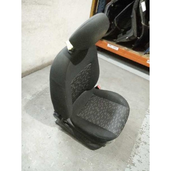 Recambio de asiento delantero derecho para opel combo d edition l1h1 referencia OEM IAM   