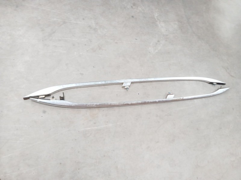 Recambio de barras techo para audi a4 avant (8e) 2.0 tdi referencia OEM IAM 8e9860022 8e9860021 x2