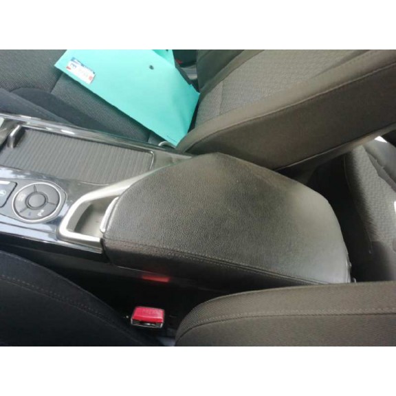 Recambio de apoyabrazos central para hyundai i40 premium referencia OEM IAM   