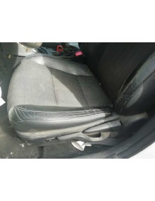 Recambio de asiento delantero izquierdo para toyota auris hybrid active referencia OEM IAM  MIXTO CALEFACTABLE