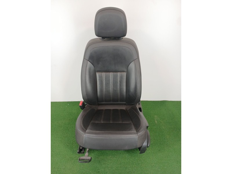 Recambio de asiento delantero izquierdo para opel insignia berlina excellence referencia OEM IAM   