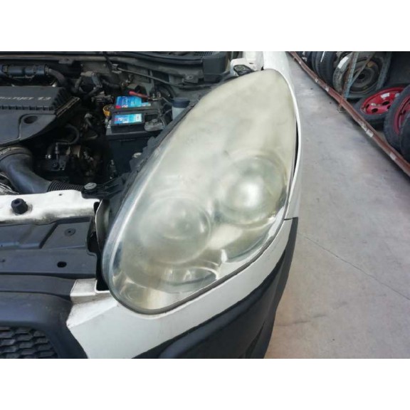 Recambio de faro izquierdo para fiat doblo cargo 1.3 16v jtd cat referencia OEM IAM 51810672  