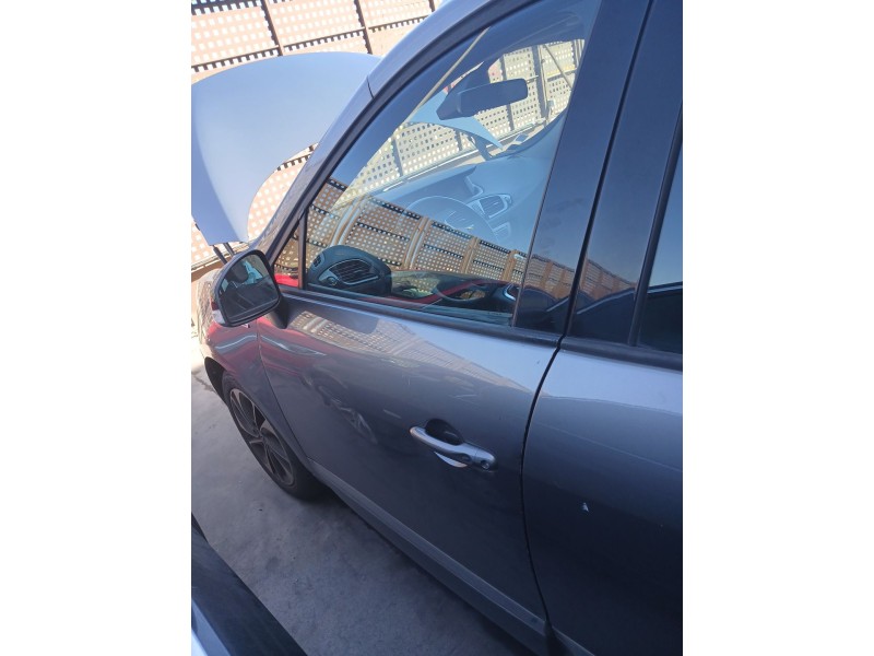 Recambio de puerta delantera izquierda para renault scénic iii (jz0/1_) 1.6 dci (jz00, jz12) referencia OEM IAM   