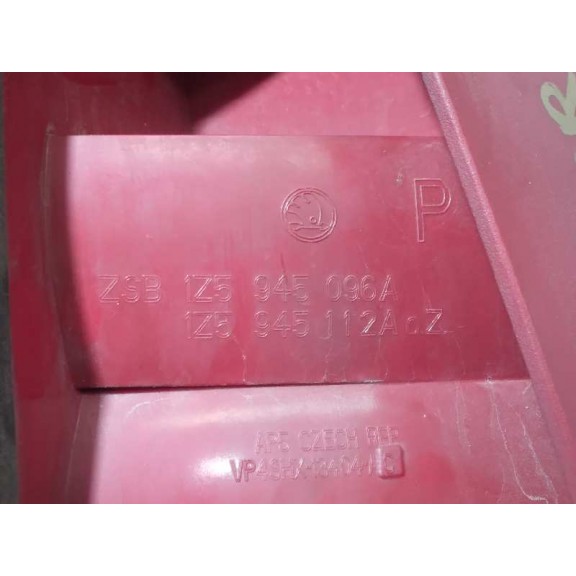 Recambio de piloto trasero derecho para skoda octavia berlina (1z3) active referencia OEM IAM 1Z5945096A  