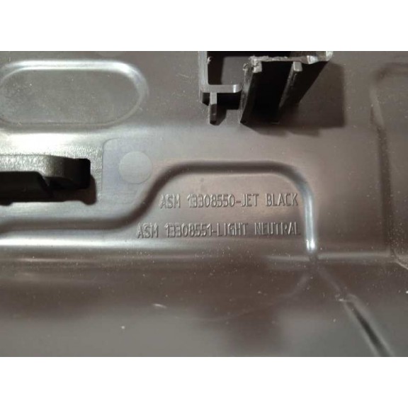 Recambio de guantera para opel insignia berlina cosmo referencia OEM IAM 1014668 13308550 13308551