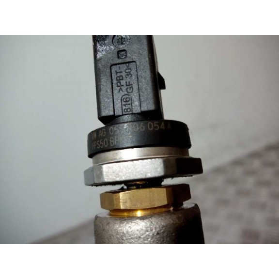 Recambio de rampa inyectora para seat ibiza (kj1) 1.0 tsi referencia OEM IAM 05C133320A  