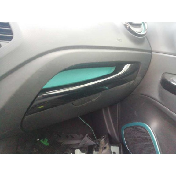 Recambio de guantera para renault captur zen referencia OEM IAM 134400  