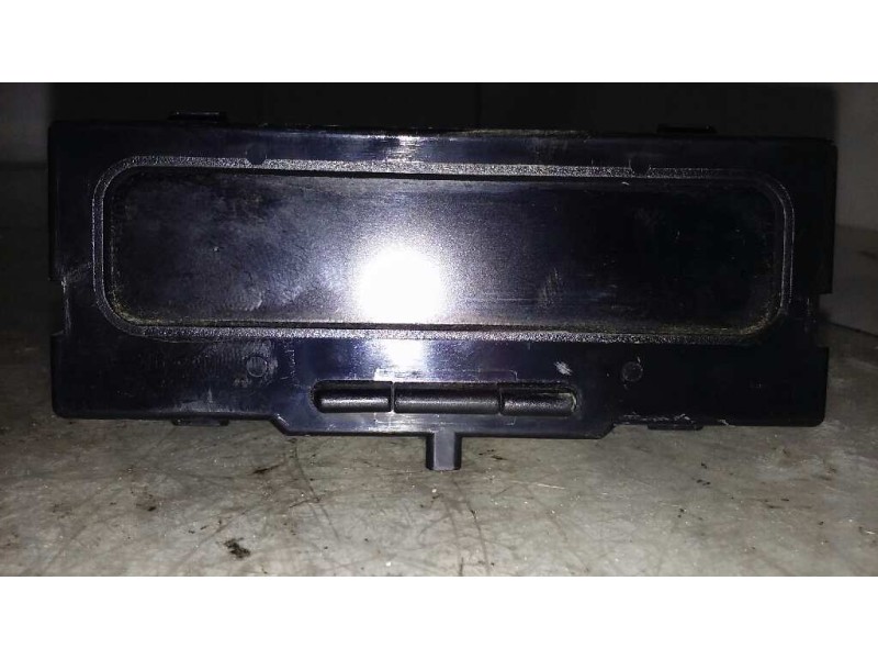 Recambio de display para renault megane ii berlina 5p authentique referencia OEM IAM 8200107839  