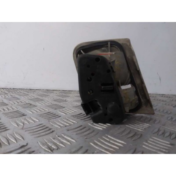 Recambio de piloto trasero izquierdo interior para bmw serie 3 berlina (e46) 320d referencia OEM IAM 388570R  