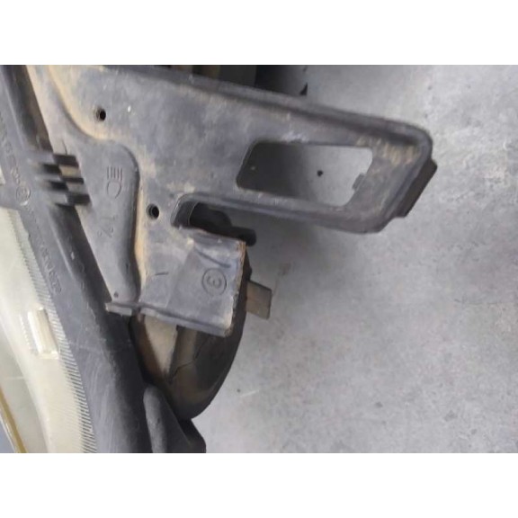 Recambio de faro izquierdo para peugeot 1007 dolce referencia OEM IAM  SOPORTE ROTO 1 SOPORTE ROTO