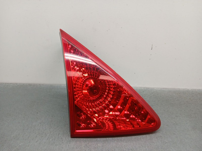 Recambio de piloto trasero izquierdo interior para peugeot 3008 premium referencia OEM IAM 9683461080  