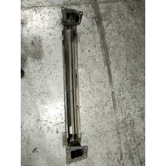 Recambio de refuerzo paragolpes trasero para volkswagen passat variant (3c5) highline referencia OEM IAM  RANCHERA 