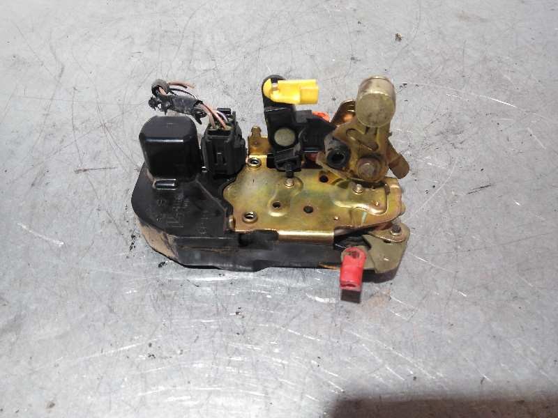 Recambio de cerradura puerta delantera derecha para chrysler voyager (rg) 2.8 crd cat referencia OEM IAM   4 PIN