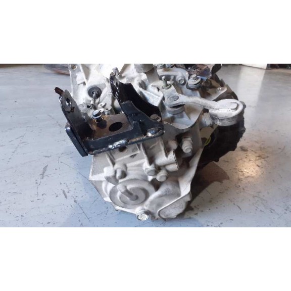 Recambio de caja casco para toyota auris 1.3 16v cat referencia OEM IAM   