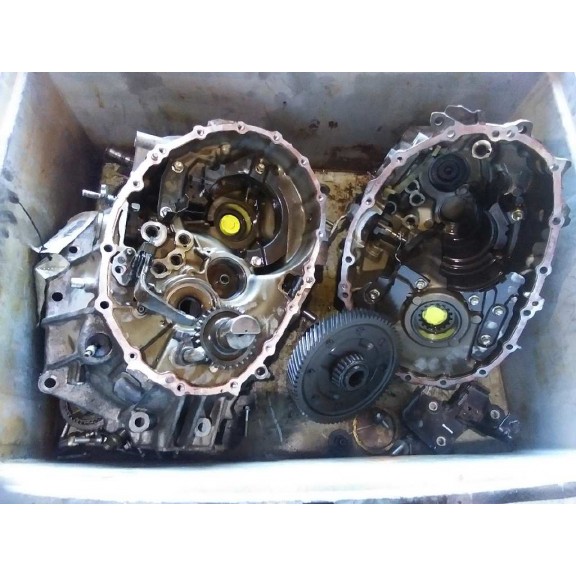 Recambio de caja casco para toyota auris 1.3 16v cat referencia OEM IAM   