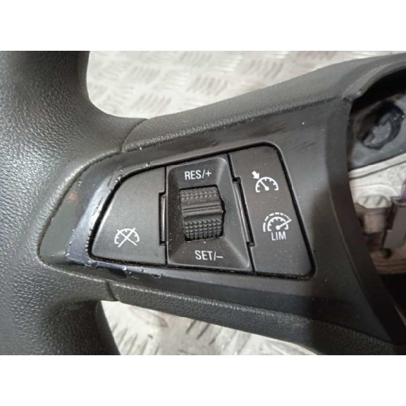 Recambio de volante para opel astra k lim. 5türig business referencia OEM IAM 39070463 DESGASTADO 