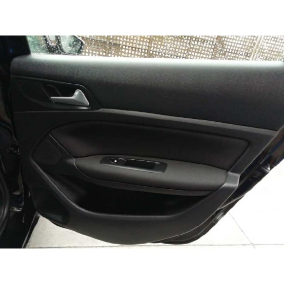 Recambio de guarnecido puerta trasera derecha para peugeot 308 sw allure referencia OEM IAM   