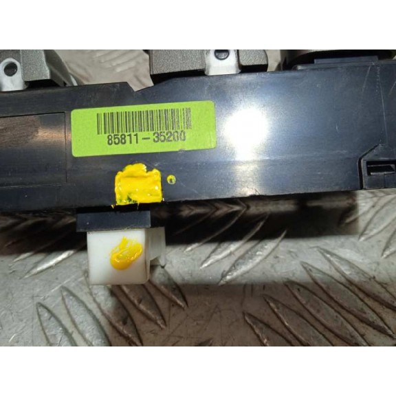 Recambio de mando elevalunas delantero izquierdo para ssangyong tivoli referencia OEM IAM 8581135200 DE 4 ESPEJOS NO ABATIBLES