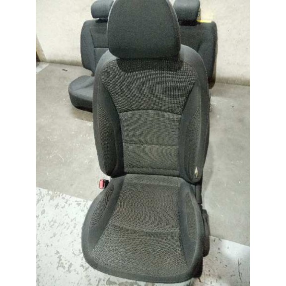 Recambio de asiento delantero izquierdo para ssangyong tivoli referencia OEM IAM  1 RAJA 