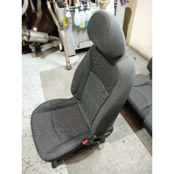 Recambio de asiento delantero derecho para ssangyong tivoli referencia OEM IAM   